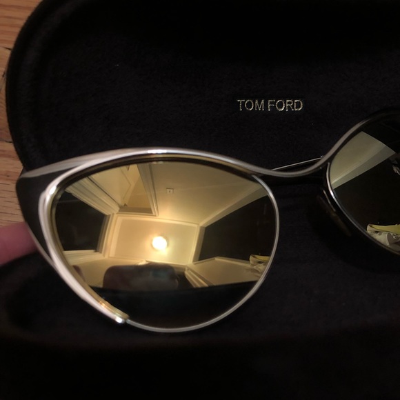 Tom Ford Sunglasses - Picture 4 of 5